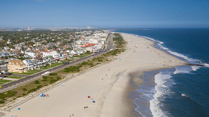 Cape May beach and houses on the New Jersey coast